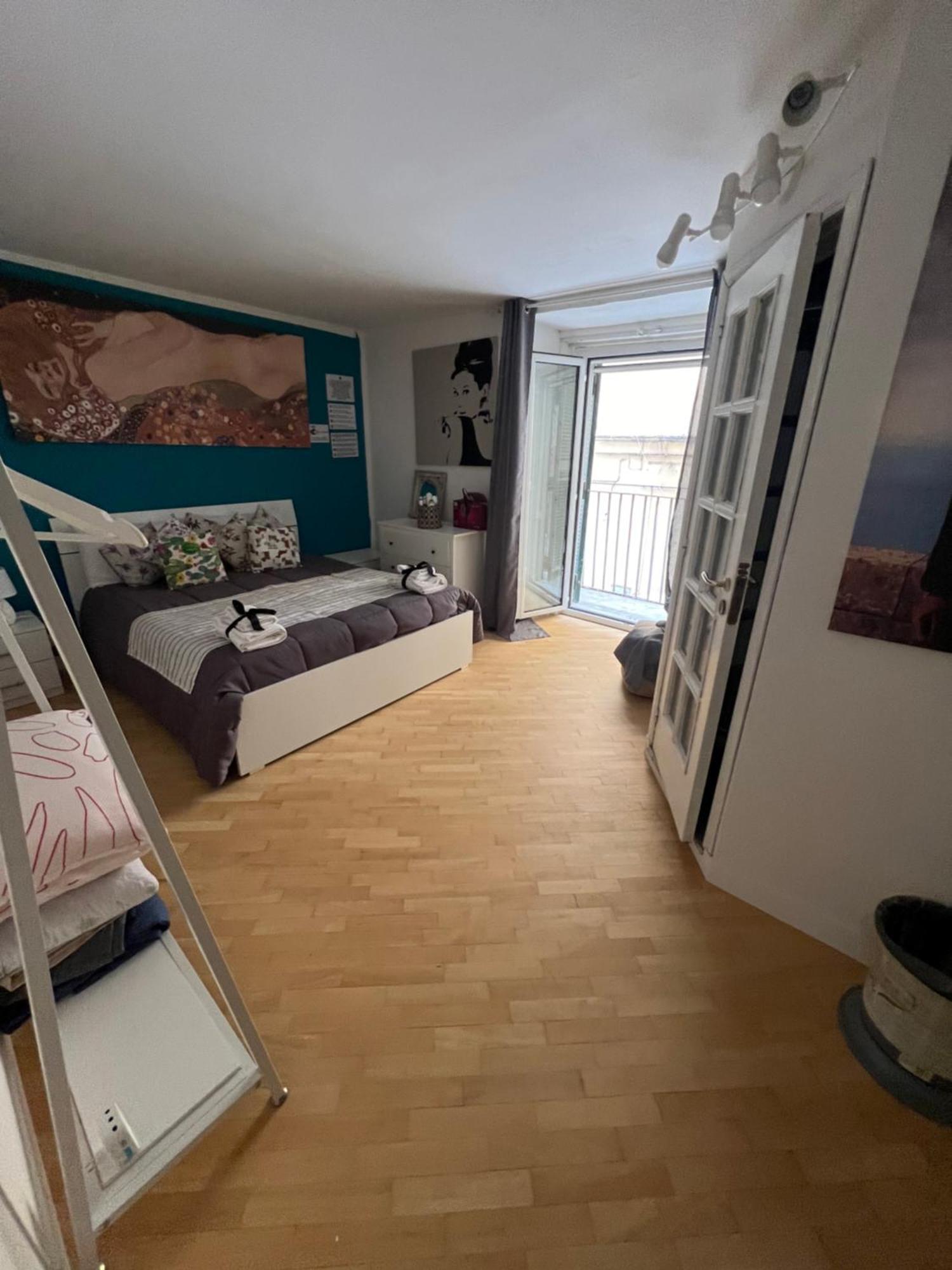 Plebiscito Charme Guest house Naples
